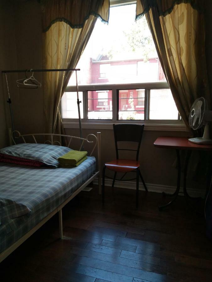 Convention Travelers Home Торонто Экстерьер фото